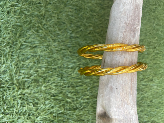 Bracelet Bouddhiste Torsadé – Made in Thaïlande | Élégance & Spiritualité